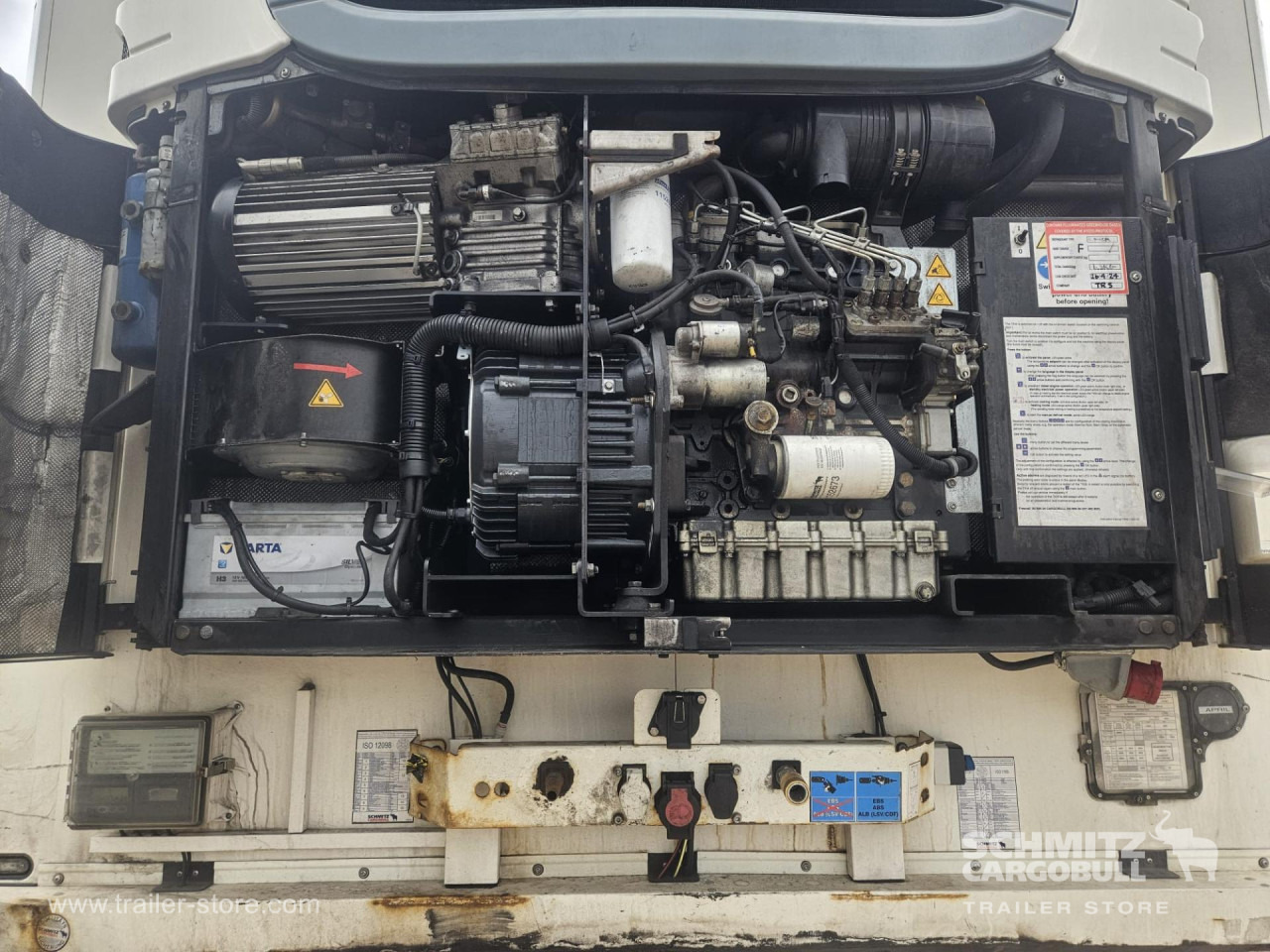 SCHMITZ Reefer Standard - Изотермичен полуремарке: снимка 2 SCHMITZ Reefer Standard - Изотермичен полуремарке: снимка 2