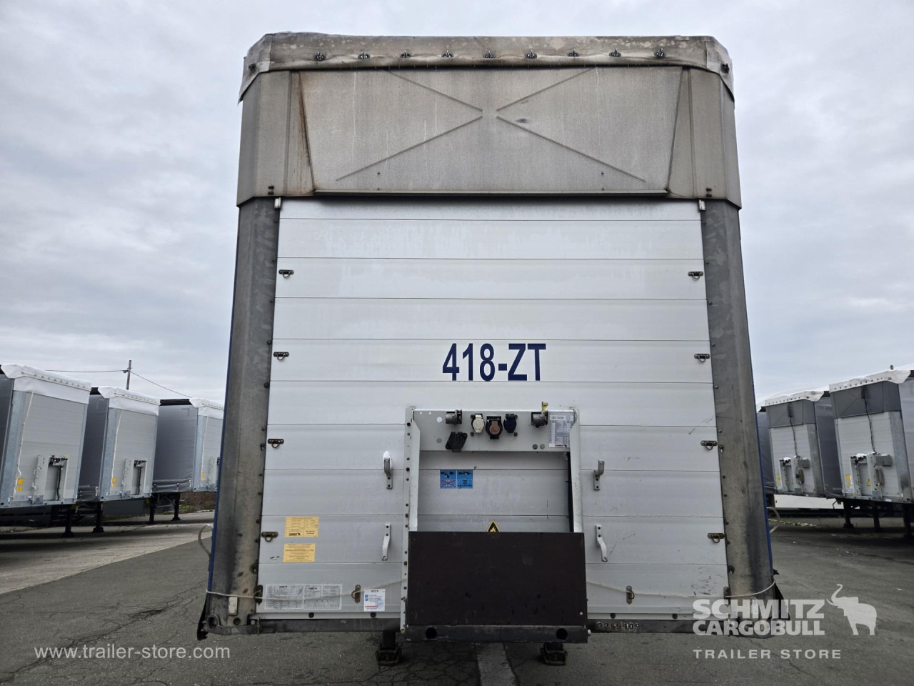 SCHMITZ Curtainsider Varios - Брезентово полуремарке: снимка 3 SCHMITZ Curtainsider Varios - Брезентово полуремарке: снимка 3