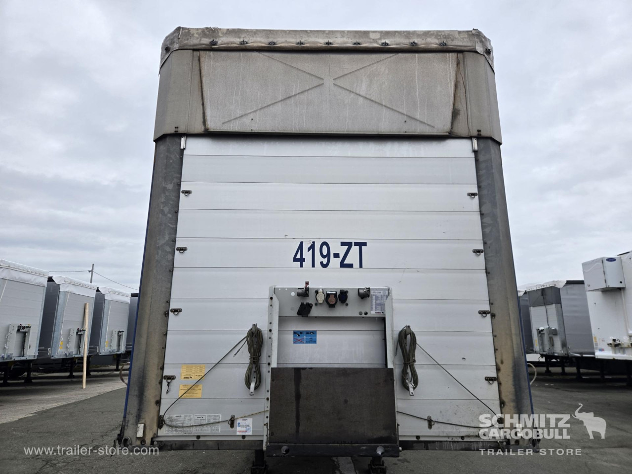 SCHMITZ Curtainsider Varios - Брезентово полуремарке: снимка 3 SCHMITZ Curtainsider Varios - Брезентово полуремарке: снимка 3