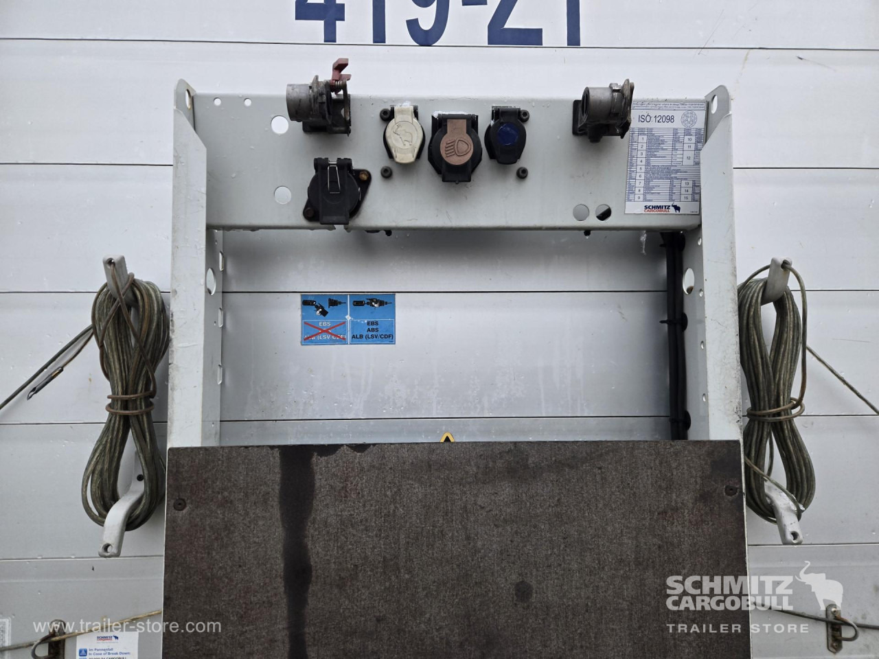 SCHMITZ Curtainsider Varios - Брезентово полуремарке: снимка 4 SCHMITZ Curtainsider Varios - Брезентово полуремарке: снимка 4
