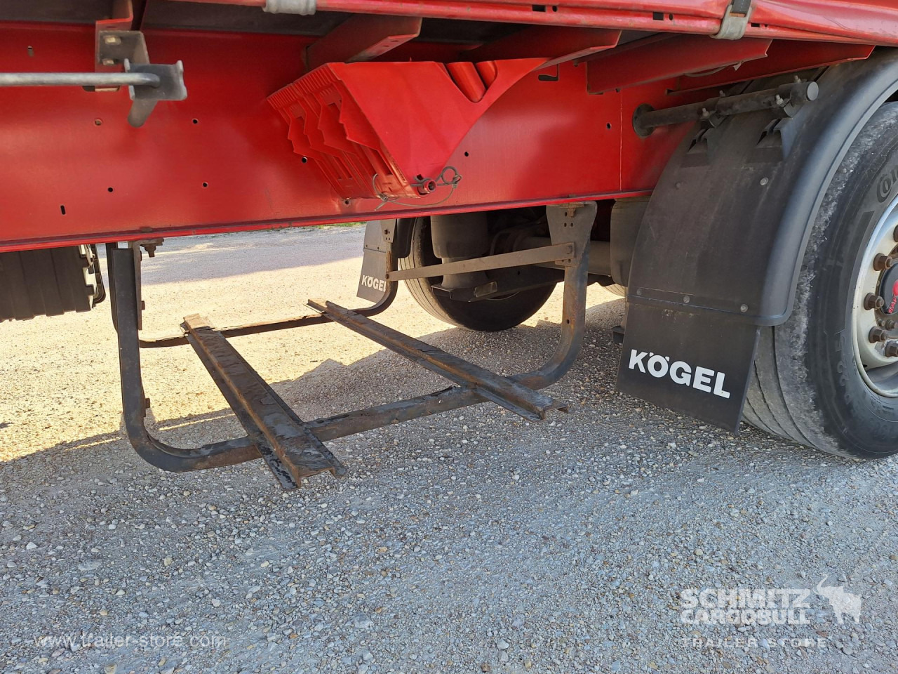 KOEGEL Curtainsider Standard - Брезентово полуремарке: снимка 2 KOEGEL Curtainsider Standard - Брезентово полуремарке: снимка 2