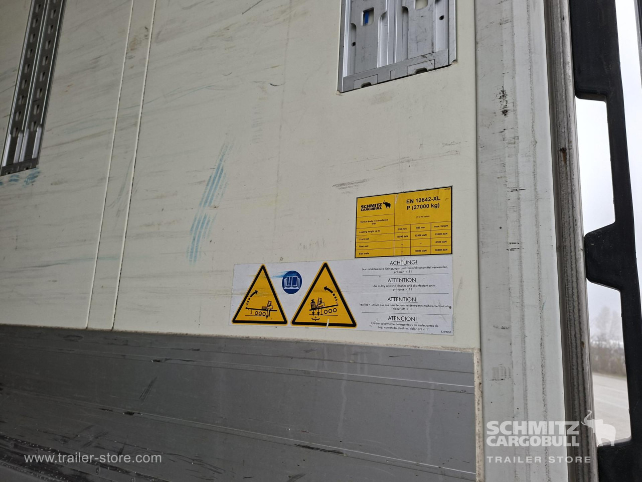 SCHMITZ Reefer Standard Double deck - Изотермичен полуремарке: снимка 2 SCHMITZ Reefer Standard Double deck - Изотермичен полуремарке: снимка 2