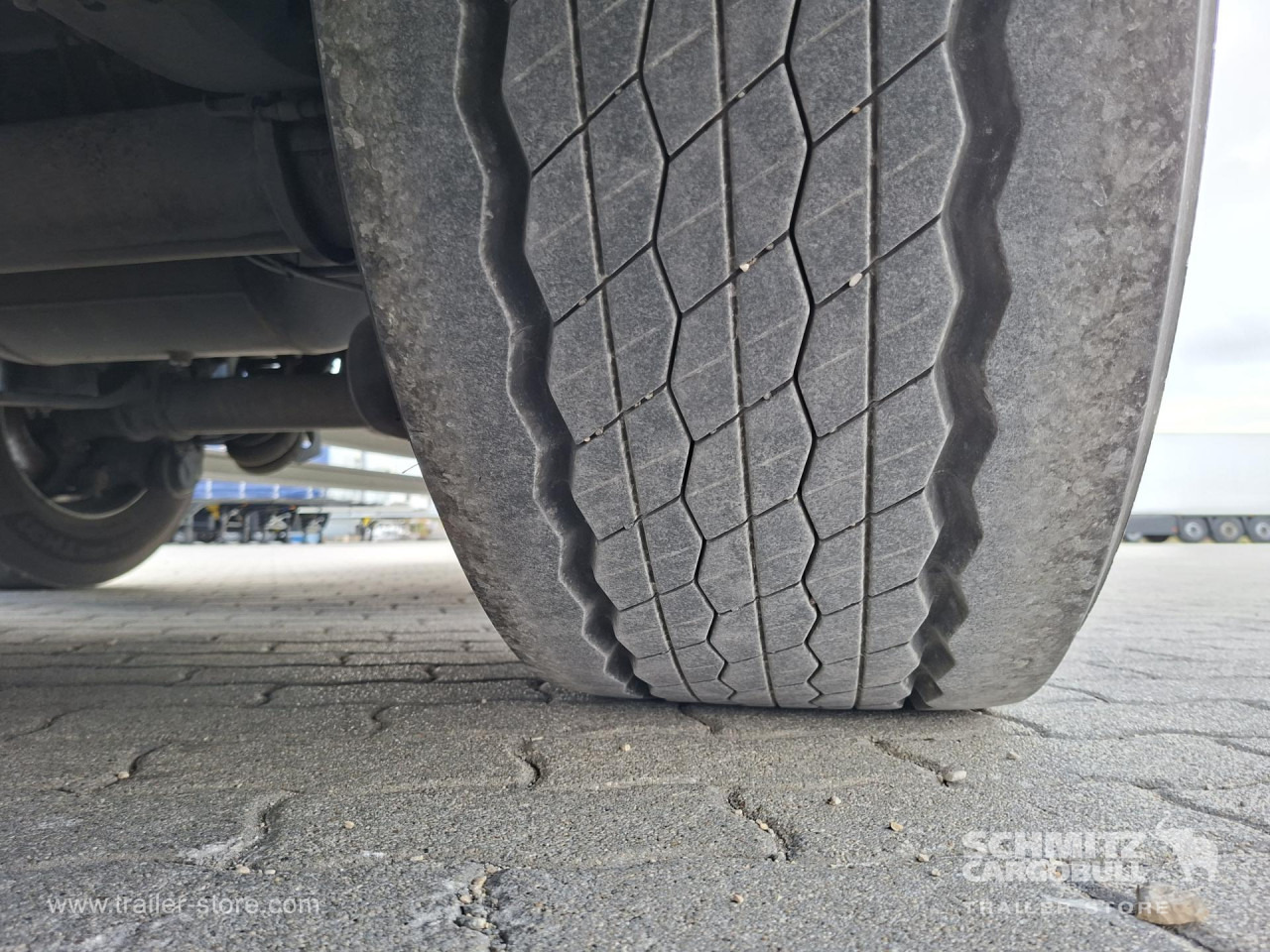 SCHMITZ Reefer Standard - Изотермичен полуремарке: снимка 4 SCHMITZ Reefer Standard - Изотермичен полуремарке: снимка 4