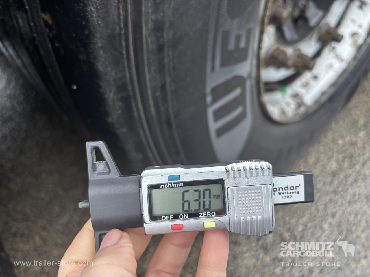 SCHMITZ Curtainsider Mega - Брезентово полуремарке: снимка 3 SCHMITZ Curtainsider Mega - Брезентово полуремарке: снимка 3