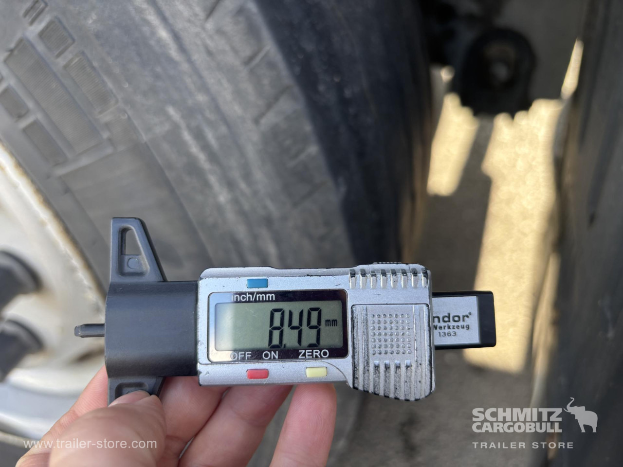 SCHMITZ Curtainsider Standard - Брезентово полуремарке: снимка 4 SCHMITZ Curtainsider Standard - Брезентово полуремарке: снимка 4