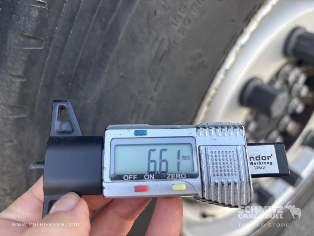 SCHMITZ Curtainsider Standard - Брезентово полуремарке: снимка 3 SCHMITZ Curtainsider Standard - Брезентово полуремарке: снимка 3