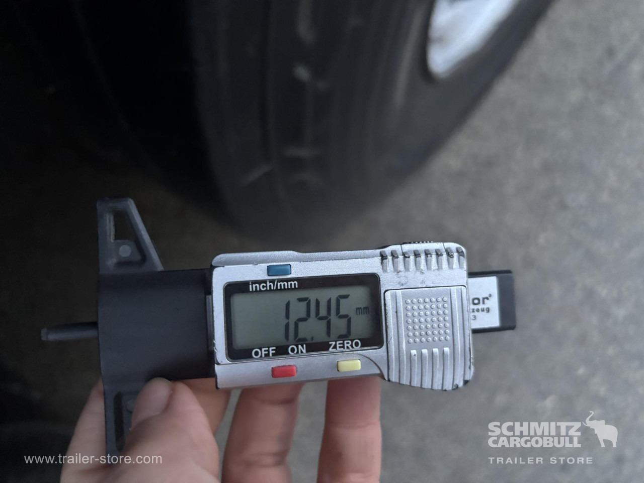 SCHMITZ Curtainsider Standard - Брезентово полуремарке: снимка 5 SCHMITZ Curtainsider Standard - Брезентово полуремарке: снимка 5