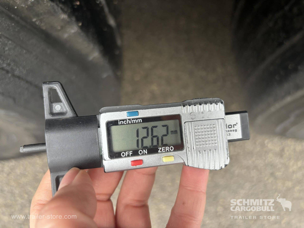 SCHMITZ Curtainsider Standard - Брезентово полуремарке: снимка 3 SCHMITZ Curtainsider Standard - Брезентово полуремарке: снимка 3