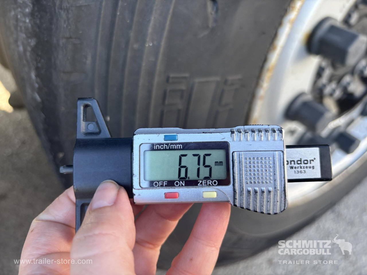 SCHMITZ Curtainsider Standard - Брезентово полуремарке: снимка 3 SCHMITZ Curtainsider Standard - Брезентово полуремарке: снимка 3