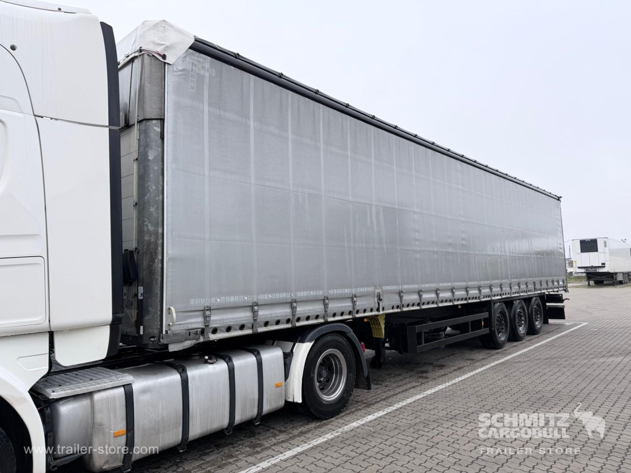 SCHMITZ Curtainsider Standard - Брезентово полуремарке: снимка 4 SCHMITZ Curtainsider Standard - Брезентово полуремарке: снимка 4