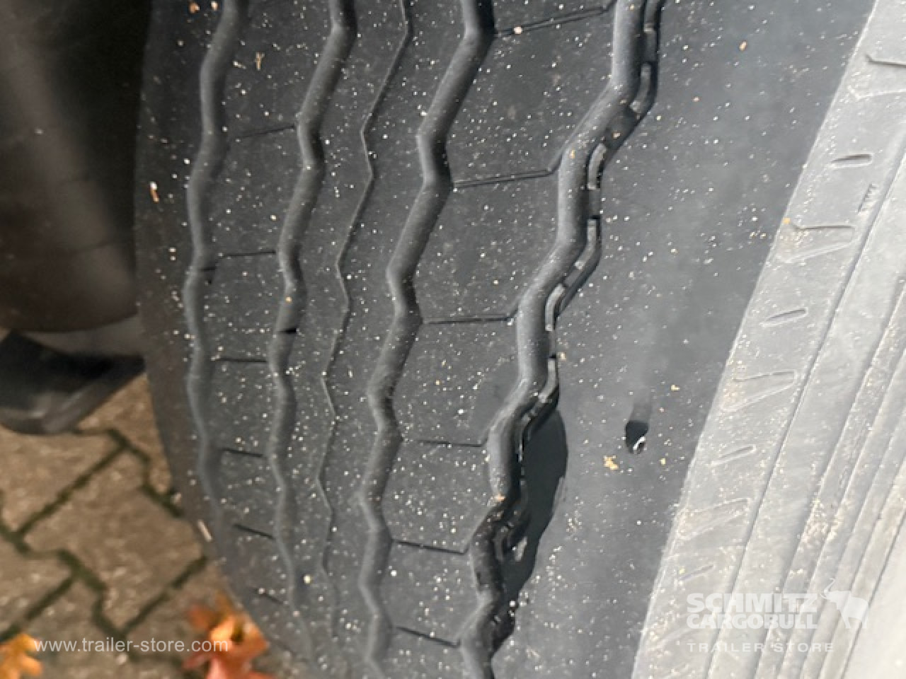 SCHMITZ Oplegger Kasten Standard - Затворена каросерия полуремарке: снимка 3 SCHMITZ Oplegger Kasten Standard - Затворена каросерия полуремарке: снимка 3