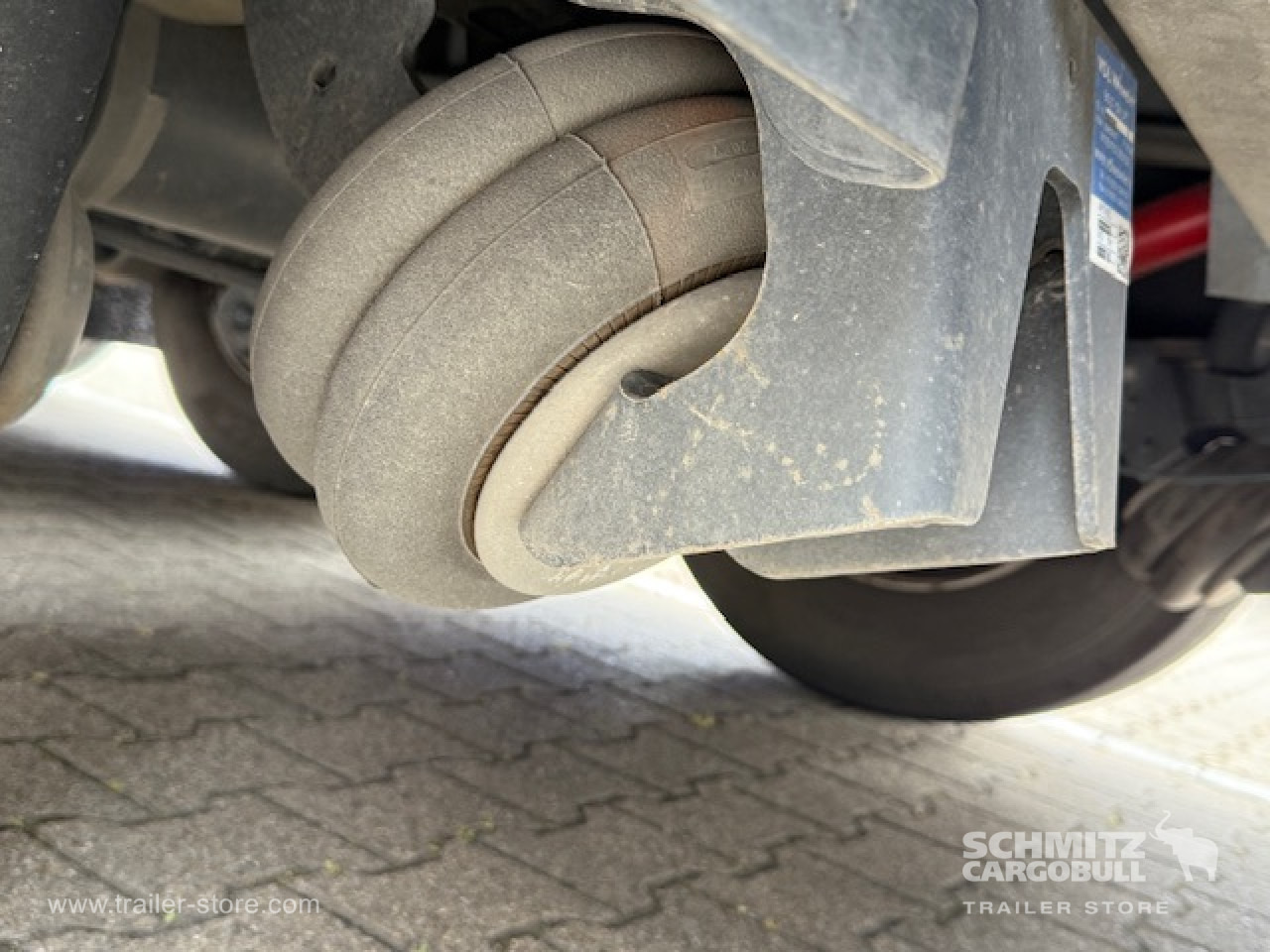 SCHMITZ Oplegger Kasten Standard - Затворена каросерия полуремарке: снимка 2 SCHMITZ Oplegger Kasten Standard - Затворена каросерия полуремарке: снимка 2