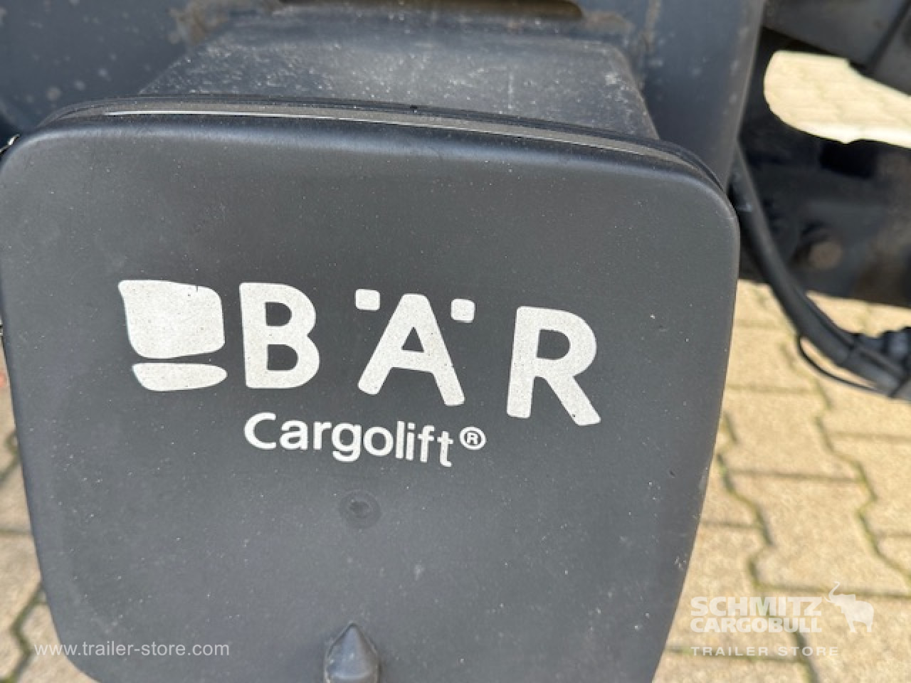 SCHMITZ Oplegger Kasten Standard Taillift - Затворена каросерия полуремарке: снимка 3 SCHMITZ Oplegger Kasten Standard Taillift - Затворена каросерия полуремарке: снимка 3