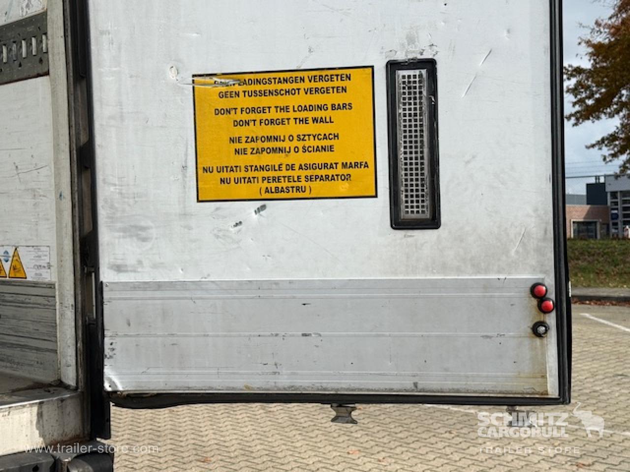 SCHMITZ Oplegger Vries Multitemp - Изотермичен полуремарке: снимка 2 SCHMITZ Oplegger Vries Multitemp - Изотермичен полуремарке: снимка 2