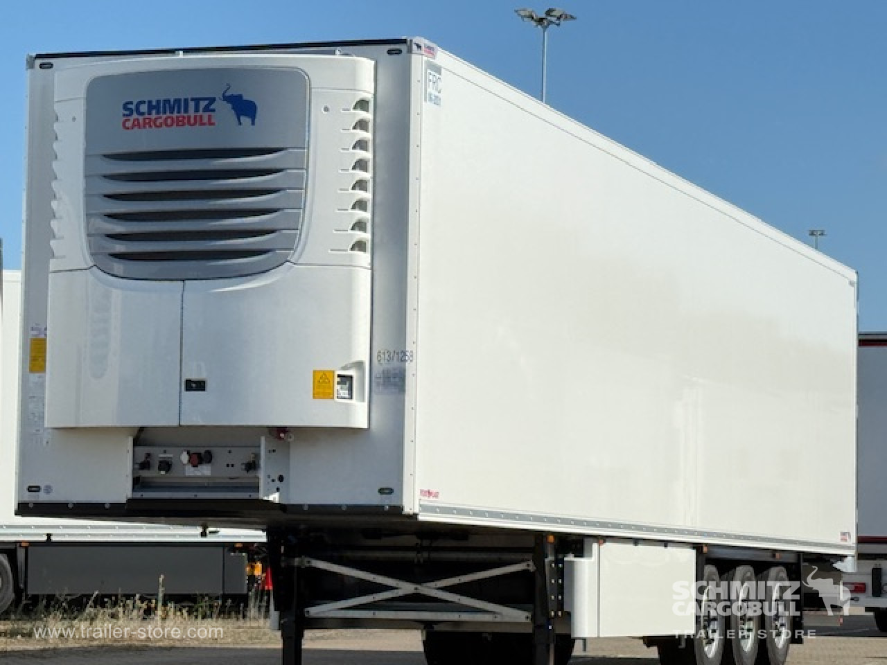 SCHMITZ Oplegger Vries Standard - Изотермичен полуремарке: снимка 1 SCHMITZ Oplegger Vries Standard - Изотермичен полуремарке: снимка 1
