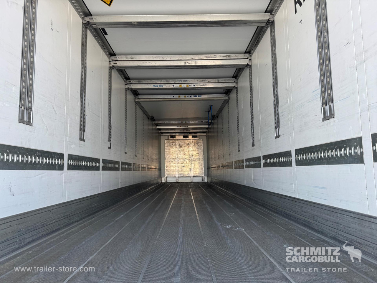 SCHMITZ Reefer Multitemp - Изотермичен полуремарке: снимка 4 SCHMITZ Reefer Multitemp - Изотермичен полуремарке: снимка 4