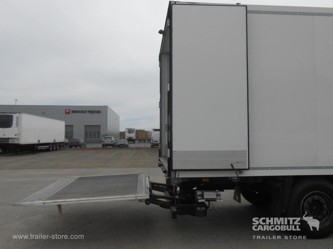 SCHMITZ Reefer Standard Double deck Taillift - Изотермичен полуремарке: снимка 4 SCHMITZ Reefer Standard Double deck Taillift - Изотермичен полуремарке: снимка 4
