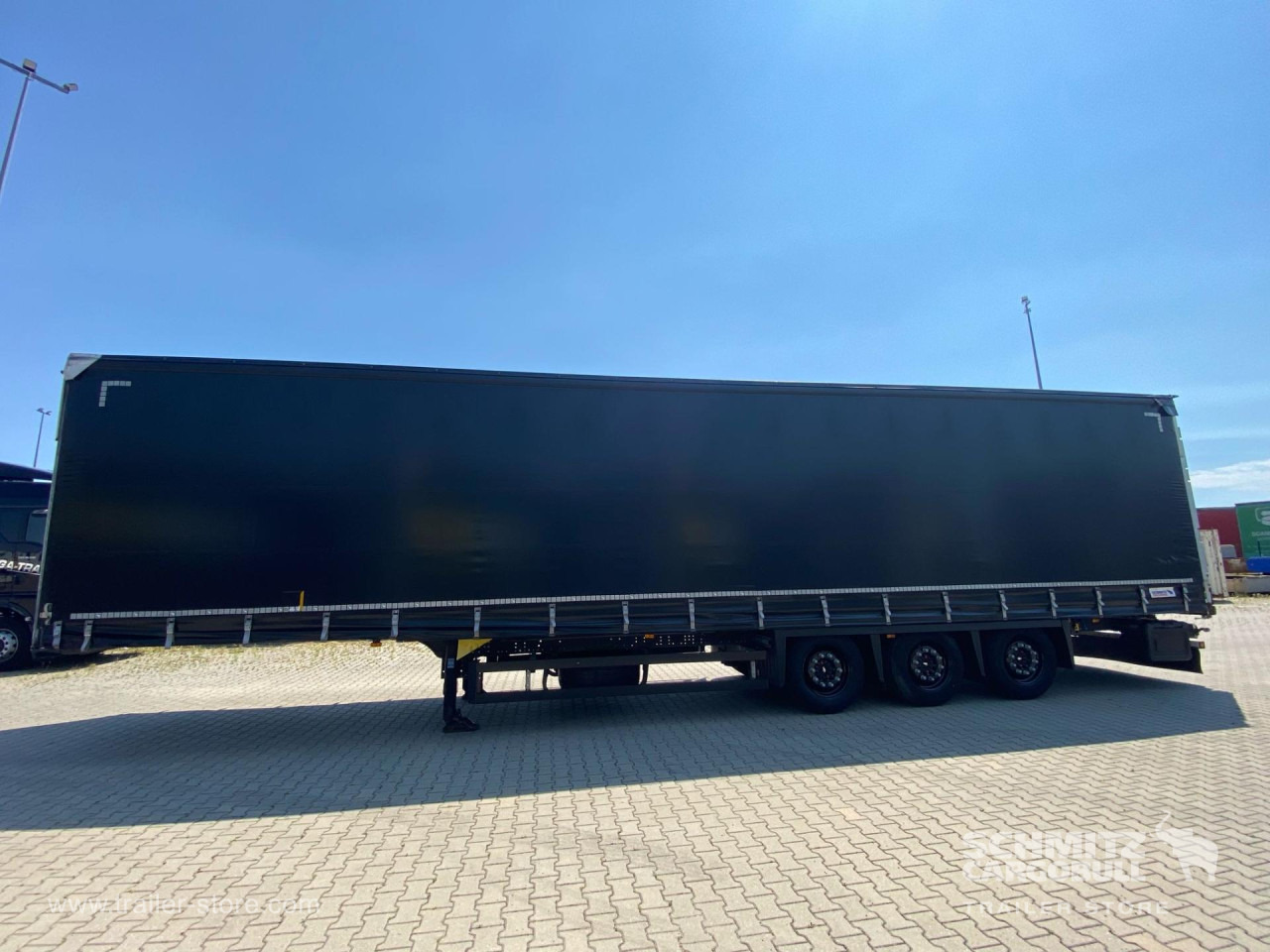 SCHMITZ Curtainsider Mega - Брезентово полуремарке: снимка 2 SCHMITZ Curtainsider Mega - Брезентово полуремарке: снимка 2