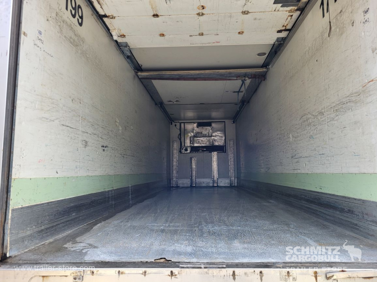 SCHMITZ Insulated/refrigerated box Taillift - Рефрижератор полуремарке: снимка 3 SCHMITZ Insulated/refrigerated box Taillift - Рефрижератор полуремарке: снимка 3