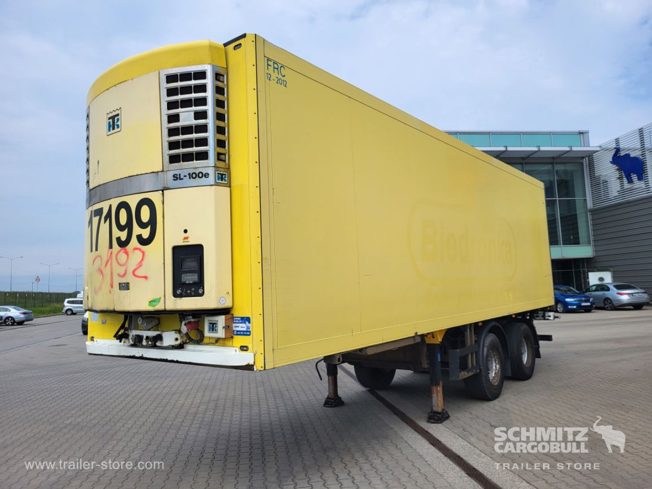 SCHMITZ Insulated/refrigerated box Taillift - Рефрижератор полуремарке: снимка 1 SCHMITZ Insulated/refrigerated box Taillift - Рефрижератор полуремарке: снимка 1