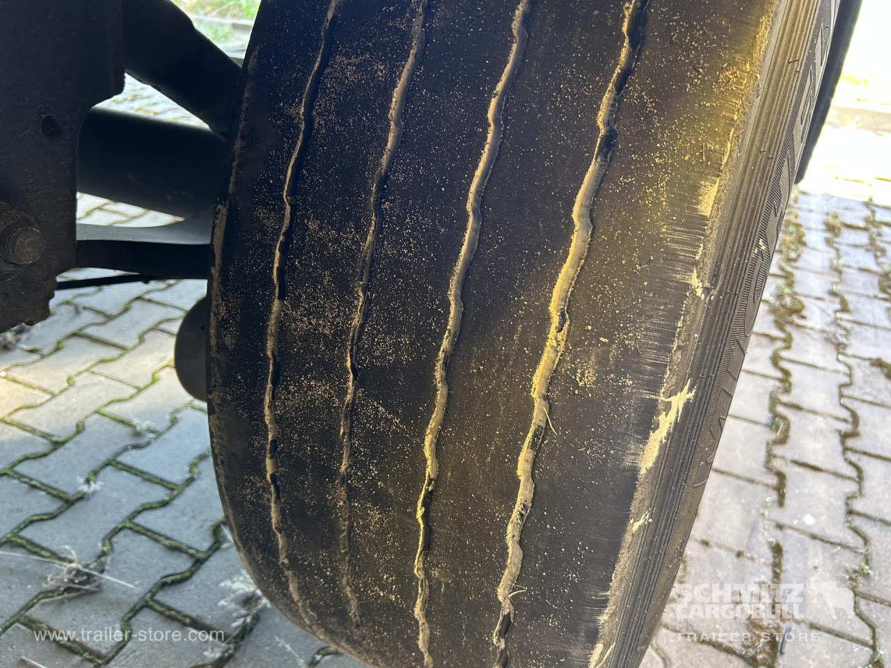 SCHMITZ Reefer Standard - Изотермичен полуремарке: снимка 2 SCHMITZ Reefer Standard - Изотермичен полуремарке: снимка 2