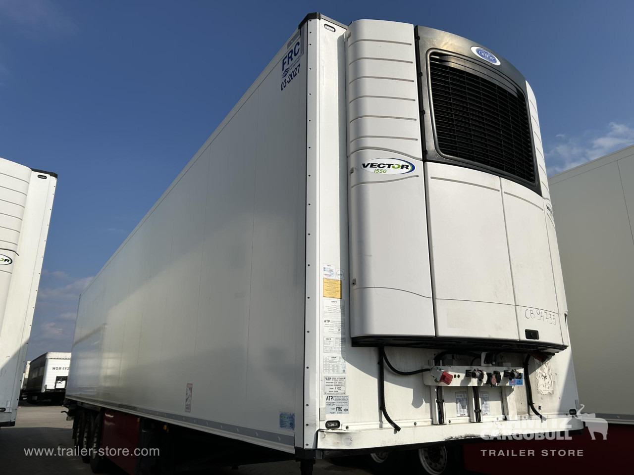 SCHMITZ Reefer Standard - Изотермичен полуремарке: снимка 1 SCHMITZ Reefer Standard - Изотермичен полуремарке: снимка 1