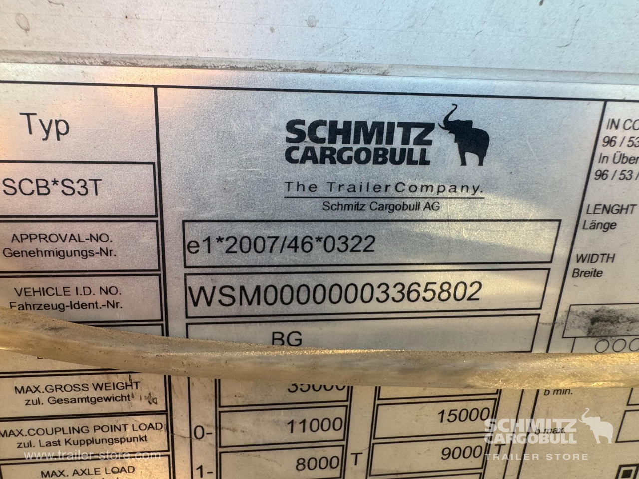 SCHMITZ Curtainsider Standard - Брезентово полуремарке: снимка 2 SCHMITZ Curtainsider Standard - Брезентово полуремарке: снимка 2