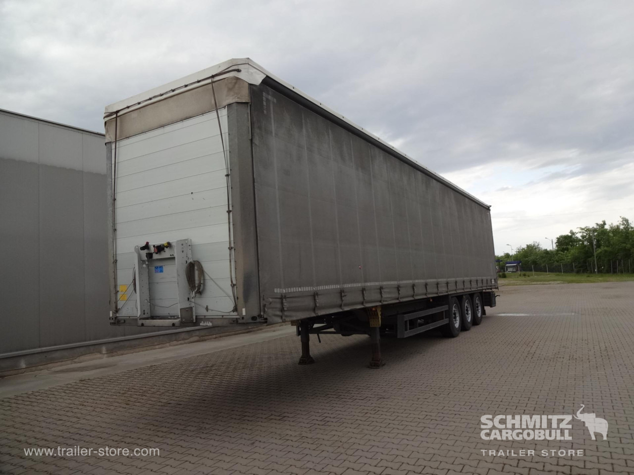 SCHMITZ Curtainsider Standard - Брезентово полуремарке: снимка 5 SCHMITZ Curtainsider Standard - Брезентово полуремарке: снимка 5