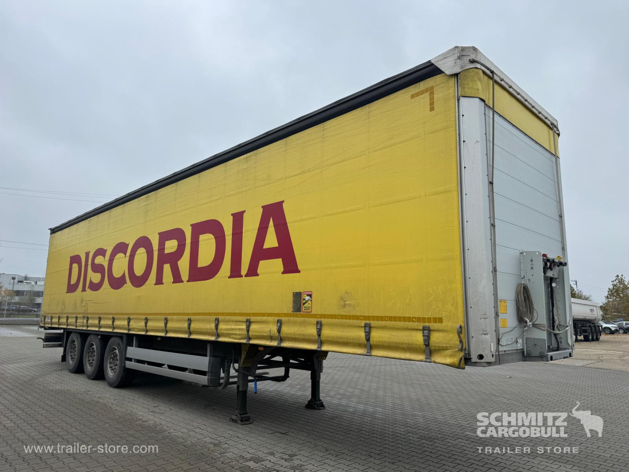 SCHMITZ Curtainsider Standard - Брезентово полуремарке: снимка 4 SCHMITZ Curtainsider Standard - Брезентово полуремарке: снимка 4