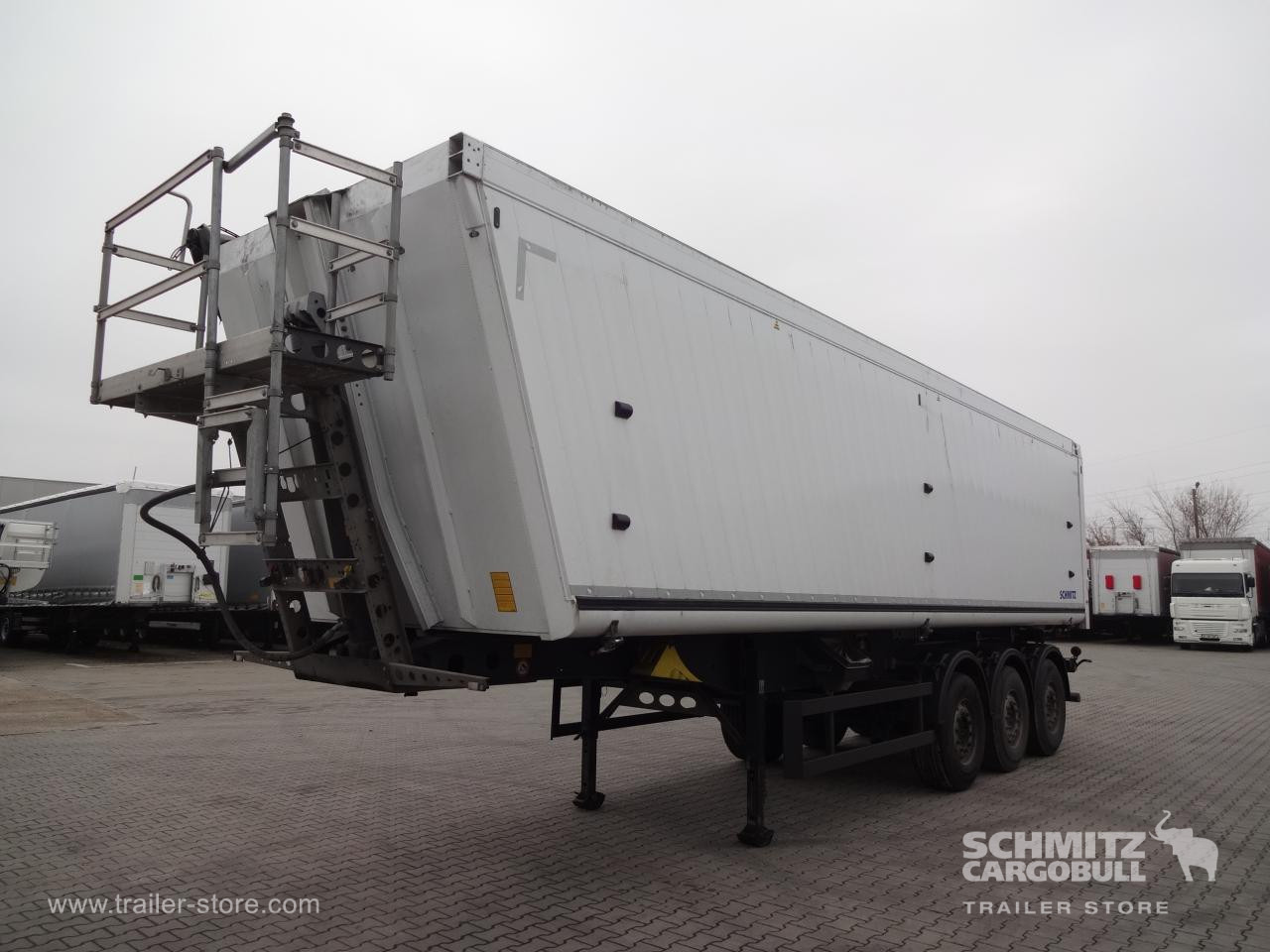 SCHMITZ Tipper Alu-square sided body 52m³ - Самосвал полуремарке: снимка 1 SCHMITZ Tipper Alu-square sided body 52m³ - Самосвал полуремарке: снимка 1