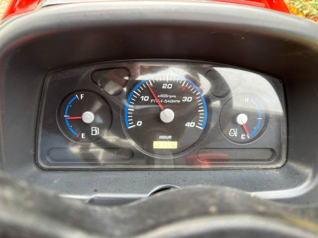 Kioti CK 3310 HST - Малък трактор: снимка 5 Kioti CK 3310 HST - Малък трактор: снимка 5