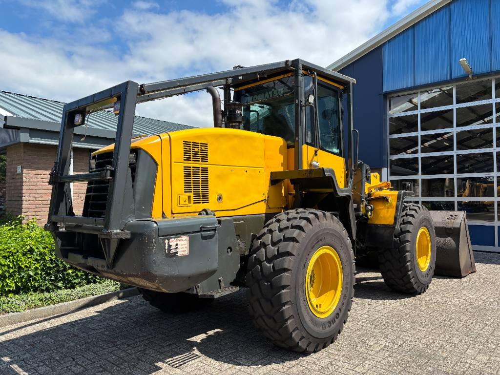 Komatsu WA 320-5 - Колесен товарач: снимка 5 Komatsu WA 320-5 - Колесен товарач: снимка 5