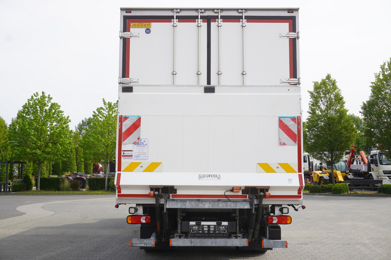 DAF LF 16.260 / Jegger Refrigerator / Carrier Supra 750 / DHOLLANDIA 1500 kg / Sleeper cab - Рефрижератор камион: снимка 4 DAF LF 16.260 / Jegger Refrigerator / Carrier Supra 750 / DHOLLANDIA 1500 kg / Sleeper cab - Рефрижератор камион: снимка 4