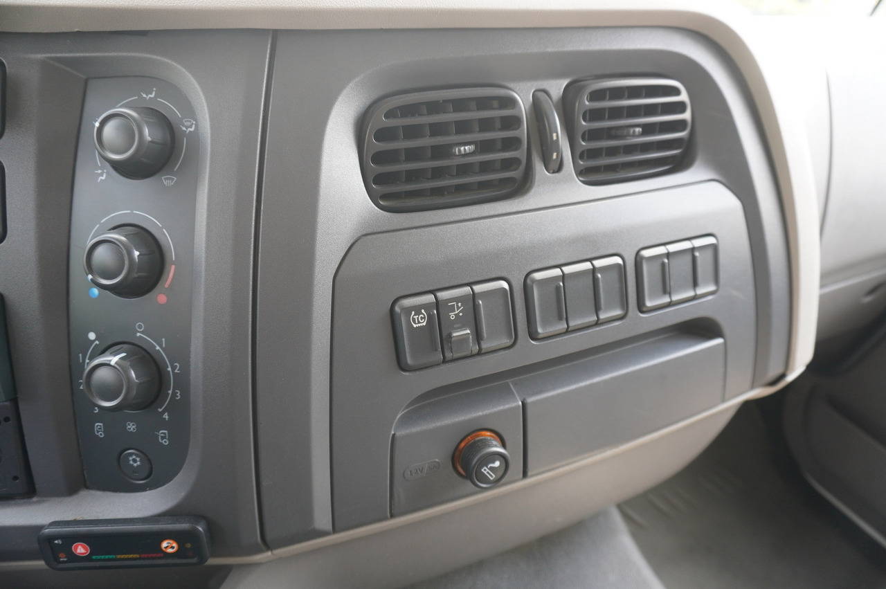 Лизинг на DAF LF 220 / Refrigerator 16 EPAL Multitemp / Carrier Supra 1150 MT / Palfinger 1500 kg DAF LF 220 / Refrigerator 16 EPAL Multitemp / Carrier Supra 1150 MT / Palfinger 1500 kg: снимка 20