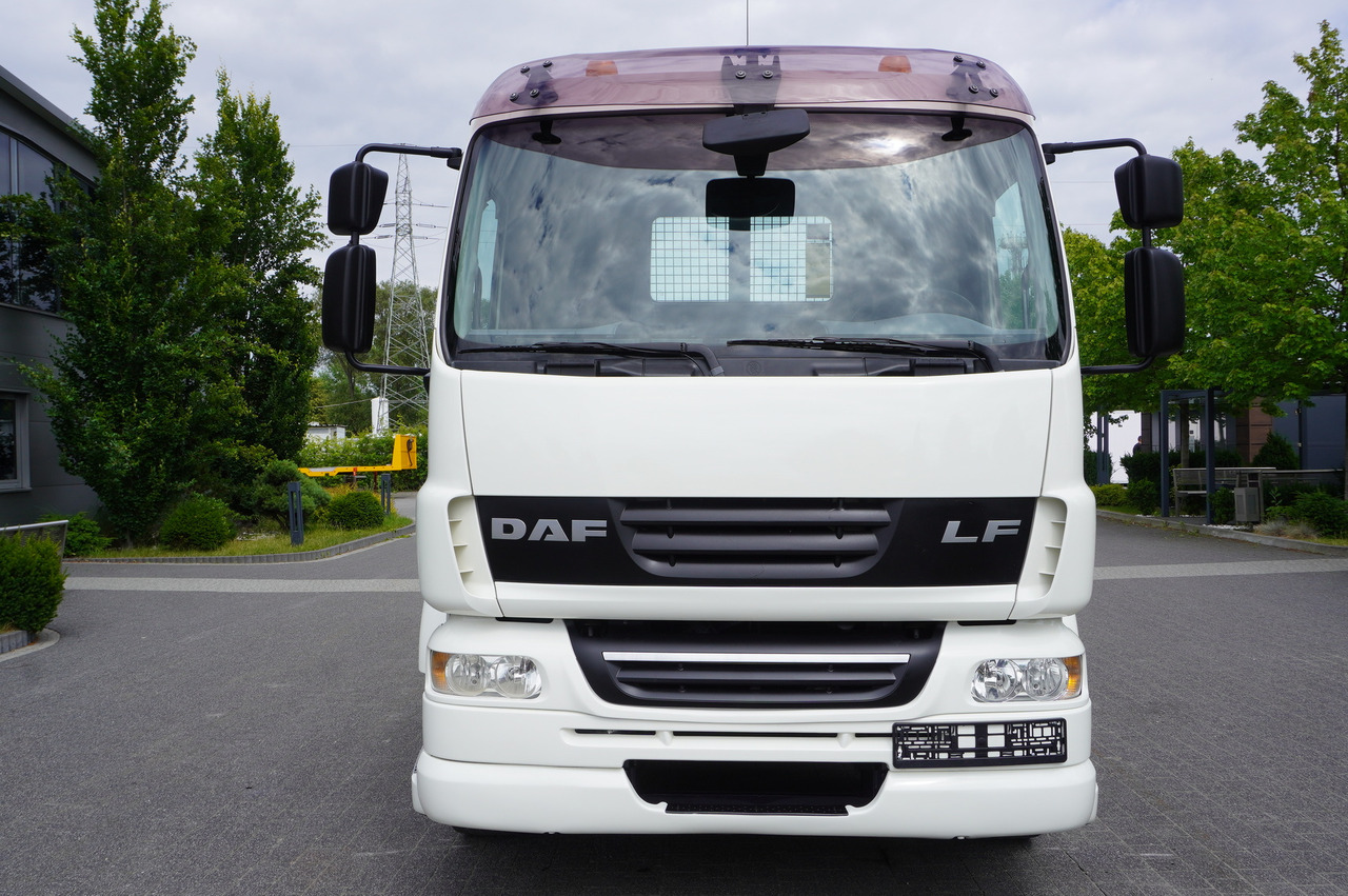 DAF LF 55.220 Skip loader GUIMA PALFINGER M14T - Мултилифт за контейнери камион: снимка 2 DAF LF 55.220 Skip loader GUIMA PALFINGER M14T - Мултилифт за контейнери камион: снимка 2