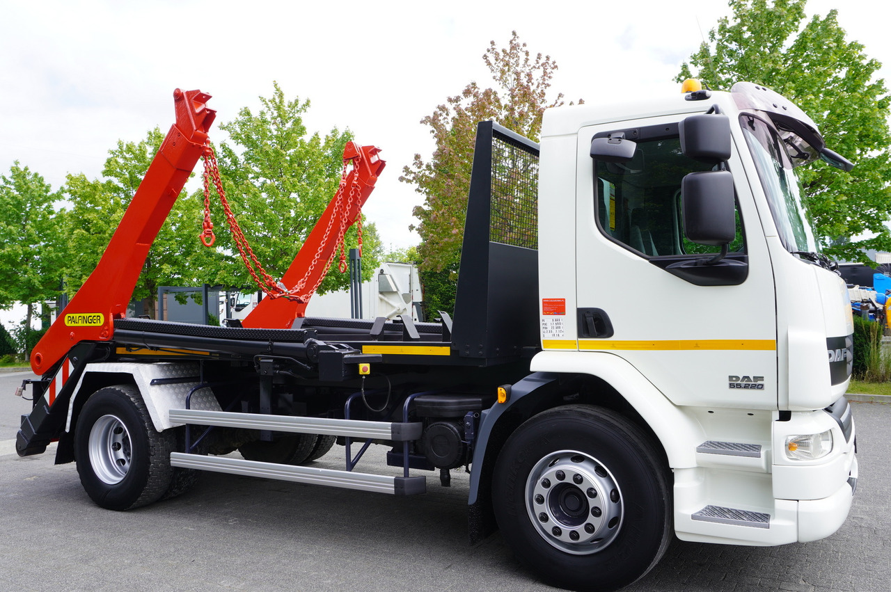 DAF LF 55.220 Skip loader GUIMA PALFINGER M14T - Мултилифт за контейнери камион: снимка 3 DAF LF 55.220 Skip loader GUIMA PALFINGER M14T - Мултилифт за контейнери камион: снимка 3