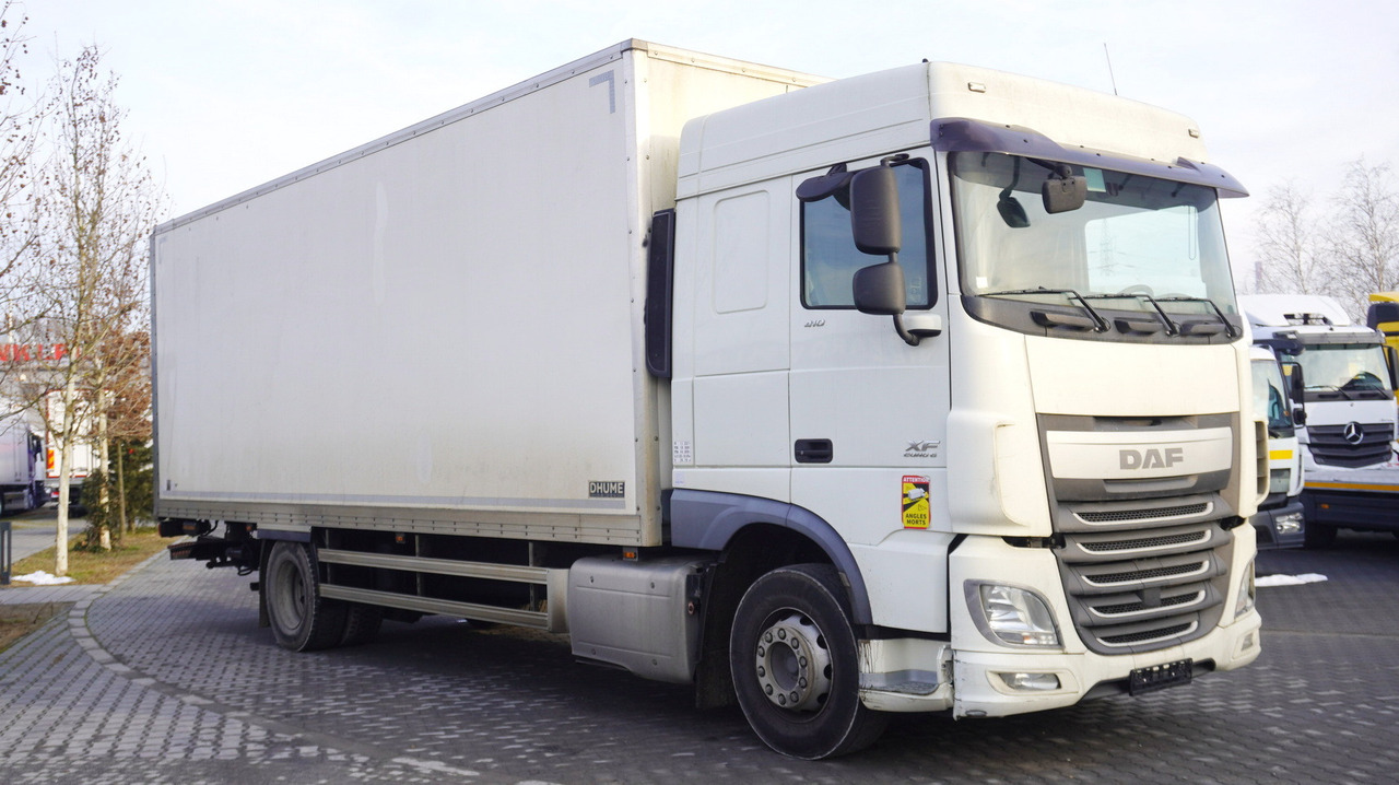 DAF XF 410 EURO 6 /410 HP / 20 EPAL / Dhollandia lift 1500 kg - Камион фургон: снимка 1 DAF XF 410 EURO 6 /410 HP / 20 EPAL / Dhollandia lift 1500 kg - Камион фургон: снимка 1