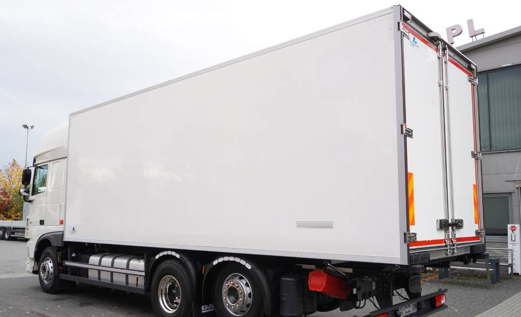 DAF XF 450 6×2 E6 / Refrigerator Lacapitaine / ATP/FRC to 2027 / 18 pallets - Рефрижератор камион: снимка 5 DAF XF 450 6×2 E6 / Refrigerator Lacapitaine / ATP/FRC to 2027 / 18 pallets - Рефрижератор камион: снимка 5