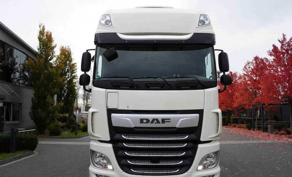 DAF XF 450 6×2 E6 / Refrigerator Lacapitaine / ATP/FRC to 2027 / 18 pallets - Рефрижератор камион: снимка 2 DAF XF 450 6×2 E6 / Refrigerator Lacapitaine / ATP/FRC to 2027 / 18 pallets - Рефрижератор камион: снимка 2