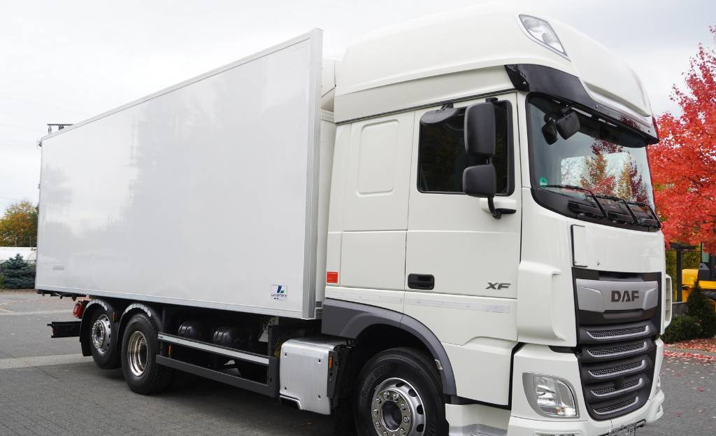 DAF XF 450 6×2 E6 / Refrigerator Lacapitaine / ATP/FRC to 2027 / 18 pallets - Рефрижератор камион: снимка 3 DAF XF 450 6×2 E6 / Refrigerator Lacapitaine / ATP/FRC to 2027 / 18 pallets - Рефрижератор камион: снимка 3