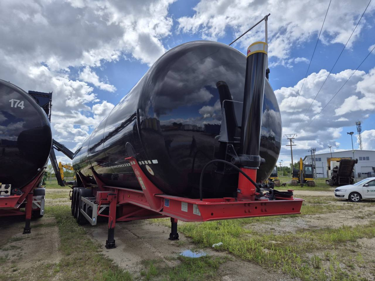 FELDBINDER KIP 66.3 Silo tank / 66 m3 / 2022 / 10 units - Цистерна за насипни товари: снимка 3 FELDBINDER KIP 66.3 Silo tank / 66 m3 / 2022 / 10 units - Цистерна за насипни товари: снимка 3