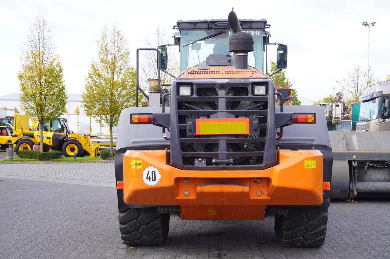 HITACHI ZW220 articulated loader / 2 buckets - Колесен товарач: снимка 5 HITACHI ZW220 articulated loader / 2 buckets - Колесен товарач: снимка 5