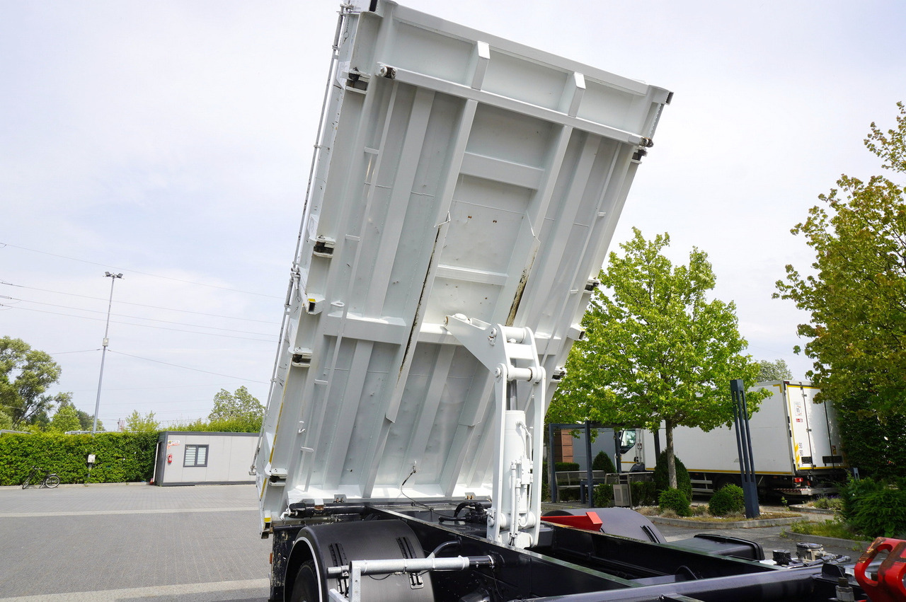 Лизинг на IVECO Eurocargo 160-250 / Fassi F95 crane / 120 tho. km / 3-sided tipper IVECO Eurocargo 160-250 / Fassi F95 crane / 120 tho. km / 3-sided tipper: снимка 15