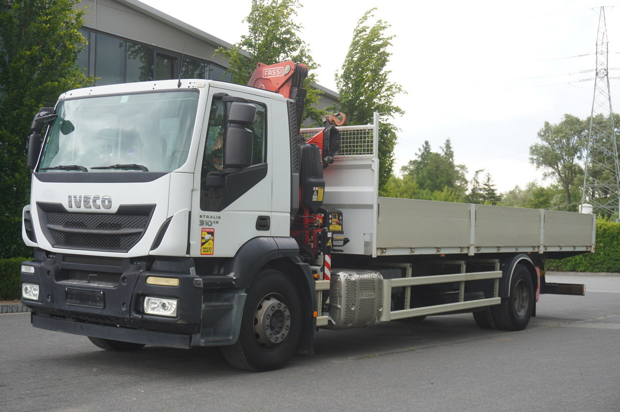 IVECO STRALIS 19.310 E6 / Flatbed 19 EPAL / FASSI F135 / 225 MTH! / 5.7 T - Бордови камион, Камион с кран: снимка 3 IVECO STRALIS 19.310 E6 / Flatbed 19 EPAL / FASSI F135 / 225 MTH! / 5.7 T - Бордови камион, Камион с кран: снимка 3