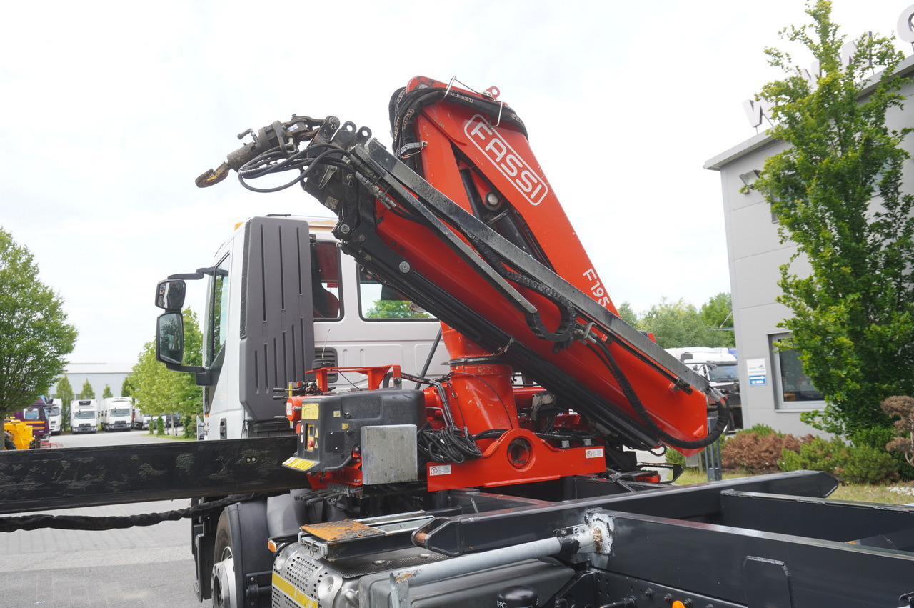 Камион с кран IVECO STRALIS 330 E6 / FASSI 195A 8.5 T / 3-side tipper: снимка 13