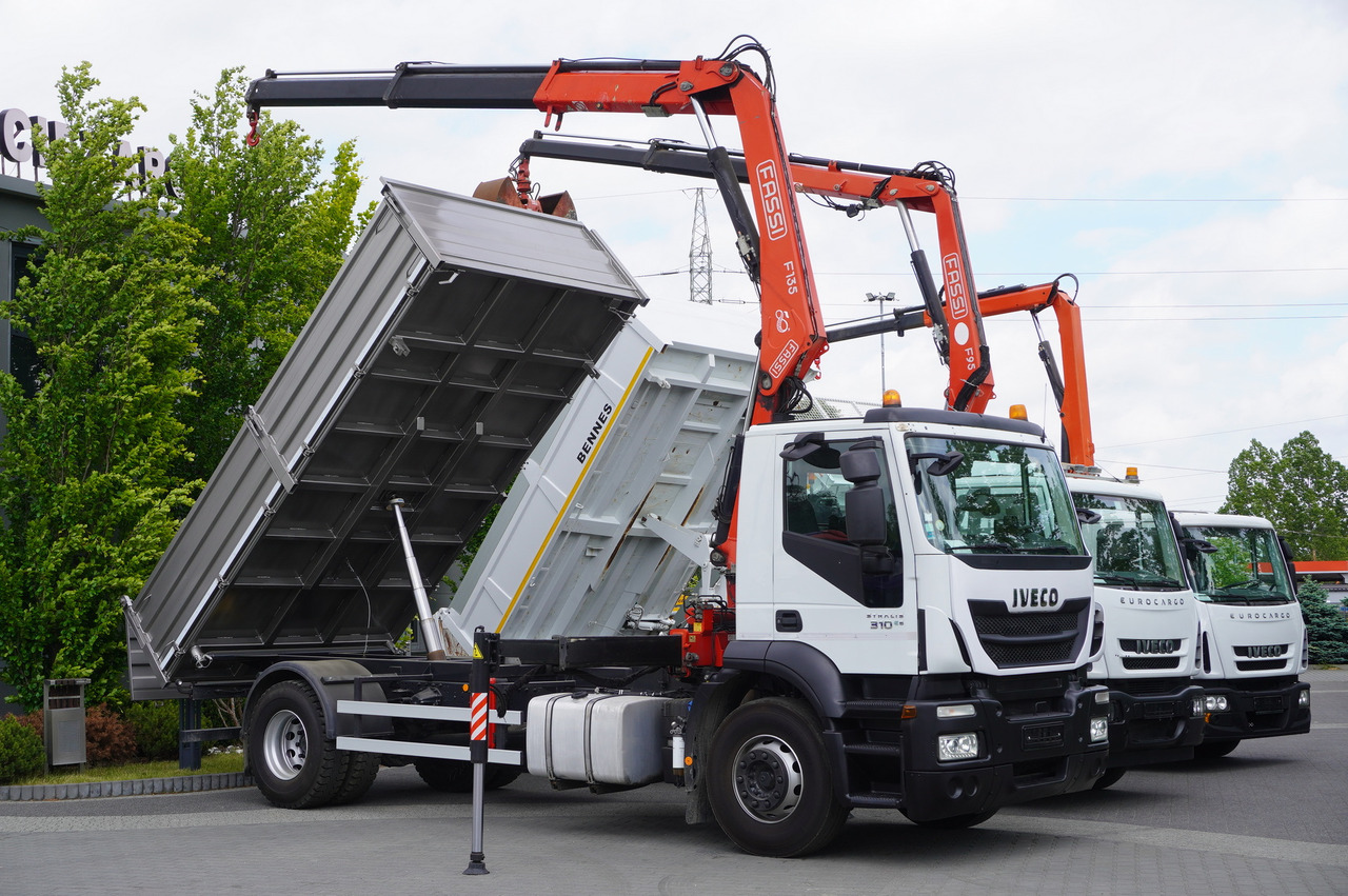 IVECO Stralis 310 E6 / NEW 3-sided tipper / Fassi F135 crane with remote control - Камион с кран: снимка 2 IVECO Stralis 310 E6 / NEW 3-sided tipper / Fassi F135 crane with remote control - Камион с кран: снимка 2