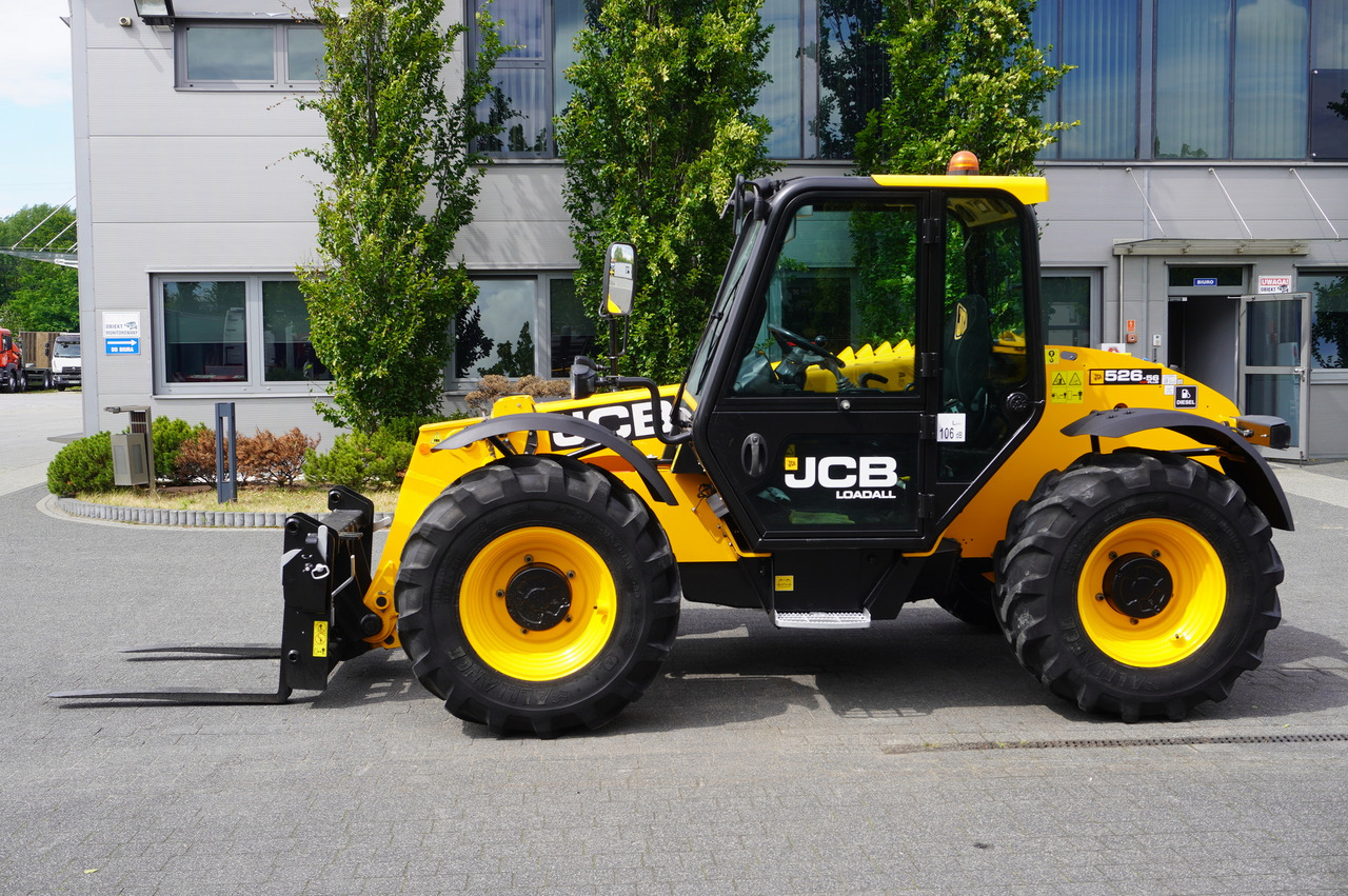 JCB 526-56 AGRI Plus / 5.6 m telescopic loader / joystick - Телескопичен колесен товарач: снимка 2 JCB 526-56 AGRI Plus / 5.6 m telescopic loader / joystick - Телескопичен колесен товарач: снимка 2