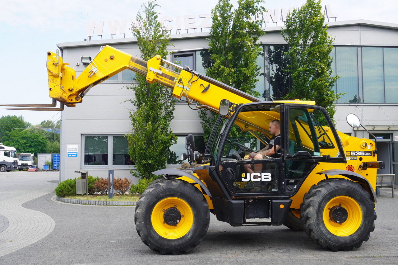 JCB 535-95 / 3.5 T / range 9.5 m / joystick / 2021 - Телескопичен колесен товарач: снимка 2 JCB 535-95 / 3.5 T / range 9.5 m / joystick / 2021 - Телескопичен колесен товарач: снимка 2