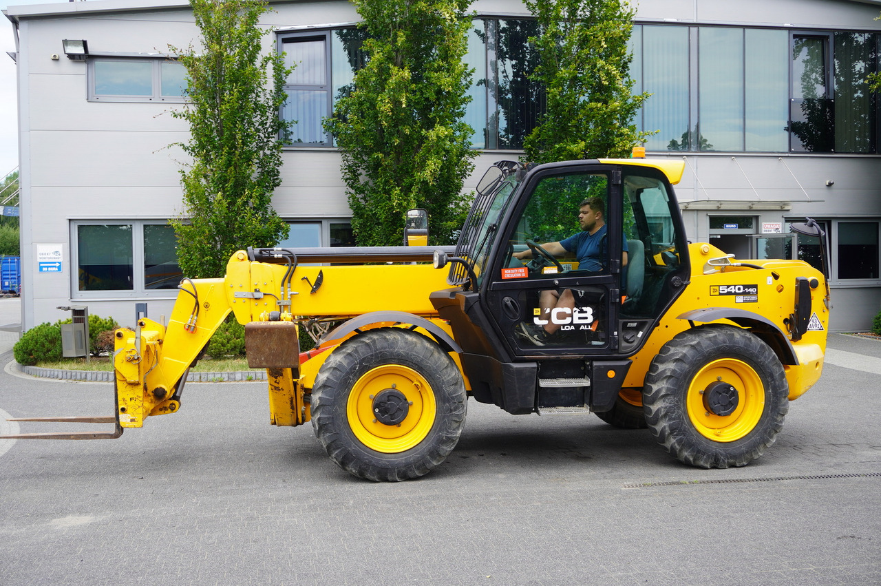 JCB 540-140 telescopic loader / 14 m range / 1800 MTH - Телескопичен колесен товарач: снимка 3 JCB 540-140 telescopic loader / 14 m range / 1800 MTH - Телескопичен колесен товарач: снимка 3