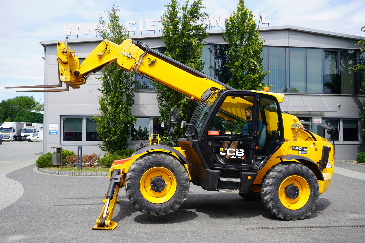 JCB 540-140 telescopic loader / 14 m range / 1800 MTH - Телескопичен колесен товарач: снимка 2 JCB 540-140 telescopic loader / 14 m range / 1800 MTH - Телескопичен колесен товарач: снимка 2